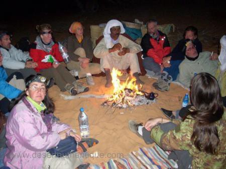 festival douz 2013,festival international du sahara de douz,réveillon 2013 dans le désert,méharée,dromadaires,nomades,desert méharée revillion 2013